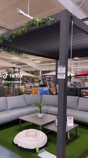 😍 If you’re looking for a modern alternative to a wooden pergola... This post is for YOU!! ➡️ The Titan Pergola ☀️ Made entirely from aluminium this pergola is UV-resistant, weatherproof and even features a roof with tilting double-layer louvres that allow you to fully open the top to let in the sunshine ☀️ or when the weather turns the louvres can be closed to let you enjoy your garden furniture or hot tub underneath despite the rain ☔️ 🔎041705 🛒 Available to order to today AND now with a sa