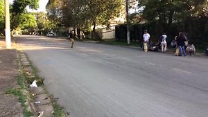 Lucas Morais mandando um slide no evento P2 HOMIES OUTLAW !!! Setup: - sideset.net/remember-farley - sideset.net/remember-the-hive - sideset.net/longboard-truck-luxe - sideset.net/lixa-vicious-pedaco Gostou do conteúdo? Novas publicações todos os dias às 12 e 18 horas. Confira os melhores longboards e acessórios em www.sideset.net | SideSet Longboard Store