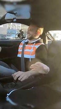 Erstes Mal Rechtslenker… Gehirn komplett überfordert 😂