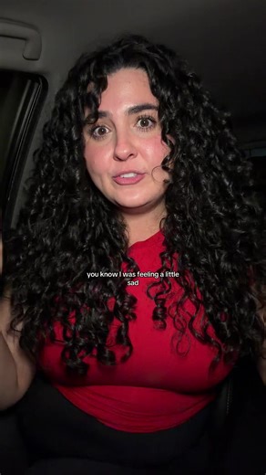 Embracing Curly Hair: A Latina's Fresh Haircut Journey