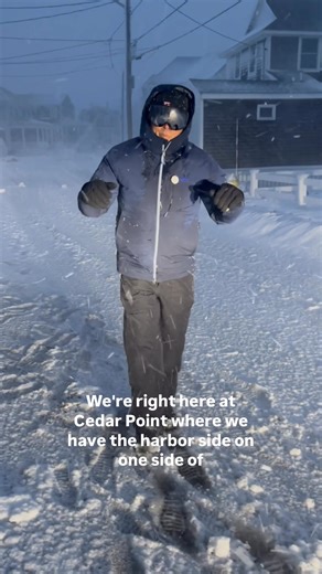 Snow, high winds and power outages across Massachusetts. Ted Wayman has a look at conditions Monday in Scituate. Watch live blizzard coverage here: https://www.wcvb.com/article/massachusetts-snow-storm-blizzard-noreaster-feb-23-2026/70456596 #Blizzard #Thundersnow #Massachusetts #winterstorm #noreaster | WCVB Channel 5 Boston
