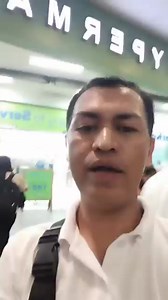 Isang kapwa nating Merchandiser ang naglabas ng kanyang Sama ng loob matapos hindi umano Pirmahan ng kanilang Manager ang kanilang Gate pass. "Merchandier po ako ng sm moa hypermarket 9:00am to 6:pm shift ko. Nagpa sign ako ng gatepass sa manager for final out na si Daisy hindi nag sign at nakasimangot pa at pinasa kami sa ibang manager, ang nakakainit lang sa iba nag sign siya pero sa amin dalawa hindi siya nag sign dalawa na lang kami nala out na ang iba, akala niya naglalaro lang kami sa stor