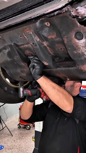 FJ Cruiser Radiator Replacement #RadiatorFix #CoolantLeak #DIYAutoRepair #fjcruiser #automotive | Thecarcarenut | Facebook