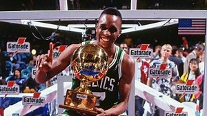 Dee Brown puts on a show in 1991 Dunk Contest
