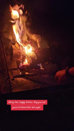 Merry Yule #yuletidemagic #oldways #wintersolstice #yule #yulelog