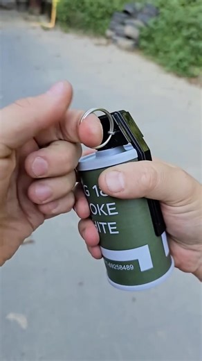 You have just 4 seconds to save you life 😳