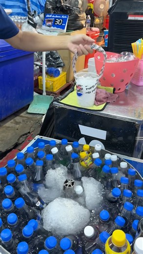 Amazing! Ice cold Pepsi – Thai Street Food