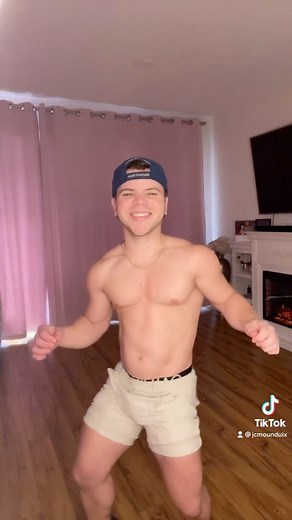 JC Mounduix | 😈 | Instagram