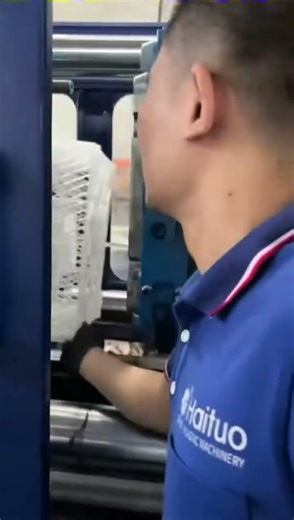 Fruit frame injection molding machine still works perfectly#injeftionmoldingmachine#manufacturer