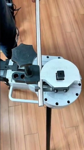 How to use a Electric pipe bender?