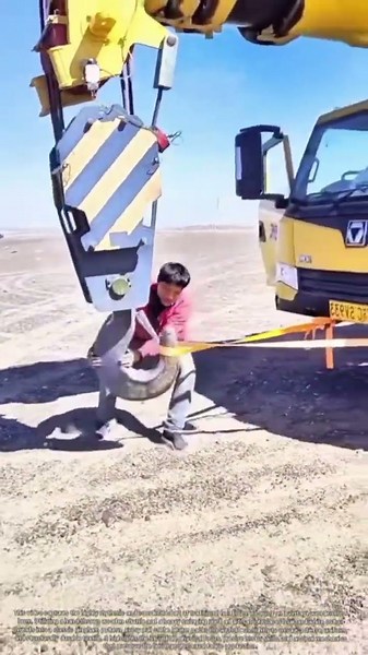 Heavy Rigging: A Rigger's Tactile Battle with Giant Steel Lifting Gear