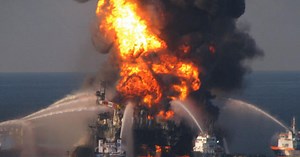 BP allowed to secure contracts in the Gulf of Mexico