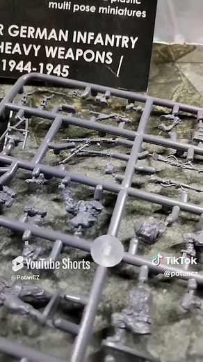 German Infantry & Heavy Weapons Unboxing by Victrix