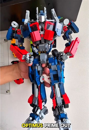 NOBODY should miss out on this LEGO Optimus Prime build🤯 #lego #transformers