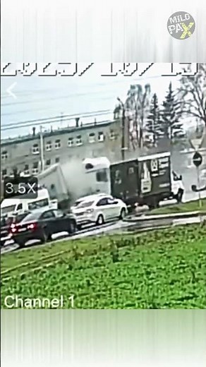 How Did a Brake Failure Lead to This Tragic Pileup? 😱🚛💥