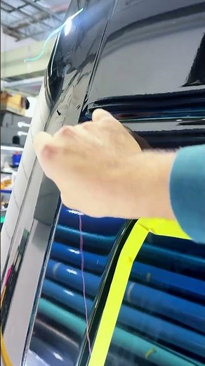 Knifeless Tape in Action for Clean and Precise Vinyl Cutting