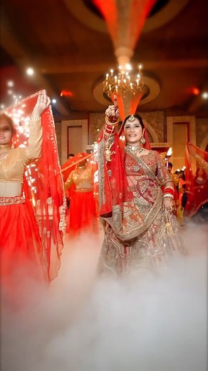 Divya Upadhyay | Posting it again as it’s my 1st karwachauth.. Today is the date when we got married .. pata hi nhi chala itne month kese nikal gaye ❤️ n... | Instagram