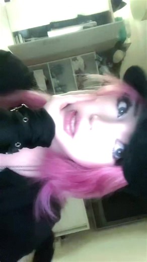 pink_poison_bug (@pink_poison_bug)’s videos with original sound - RealestRealMusic
