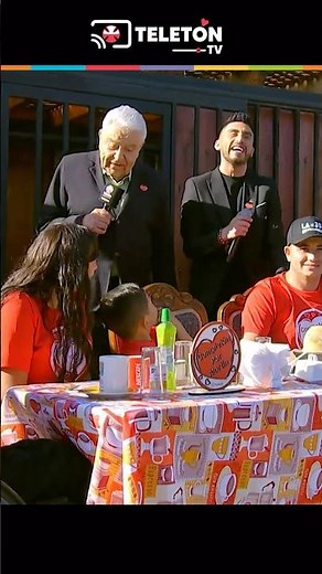 Musical moment 🎶 🎵 at the Breakfast Marathon ☕️ 🍳2025 with Kanela, Don Francisco and JP Queraltó