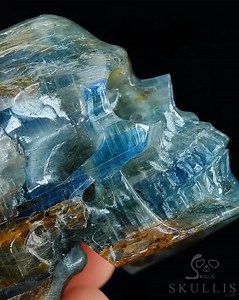 1K views · 27K reactions | Ever wondered how a crystal skull is made? 樂 Join us on an amazing journey from raw crystal to sparkling masterpiece!  See the artistry & craftsmanship that makes each piece truly special. | Skullis Gem & Crystal Skulls | Facebook