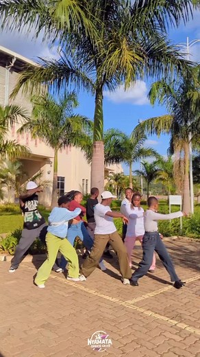 Tsunami 🌊 🎙️@RUNUP_RW DC: @Dj Benda🎧 #nyamatadanceclub_ @dance_heroine @bruce_mucyo @AFRO KALABA 🙏