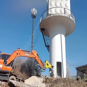 4.1K views | Use giant chisels to break the concrete columns Join group Amazing World | Beautiful Life | Facebook