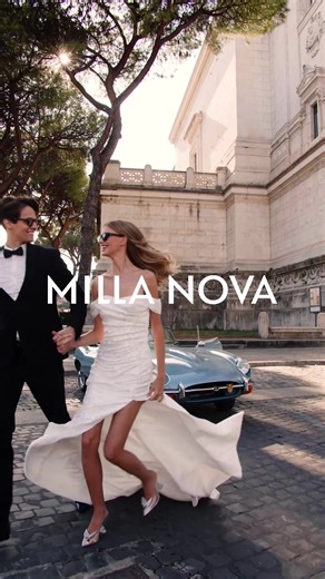 A perfect gown far a dreamy romantic bride is found ✨