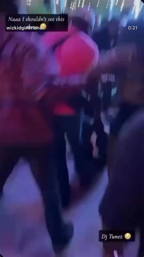 If that’s DJ Tunez they are kicking on the floor, it won’t be funny o. It’s like Burna boy does not know who Wizkid is in Lagos sha.