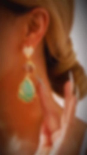 Elevate your jewelry collection with these sophisticated 18K gold-plated teardrop earrings. Crafted with precision, the classic teardrop silhouette offers timeless elegance that transitions seamlessly from everyday wear to special occasions. The lustrous gold plating provides a luxurious finish while maintaining lightweight comfort for extended wear. These versatile earrings complement both casual and formal ensembles, making them an essential addition to any refined wardrobe. #thehippienestbout