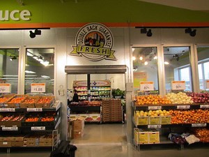 Bet Your Bottom Dollar: Grocery Store Opens Today