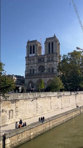 Paris Seine river: romantic bridges and historic architecture 4K