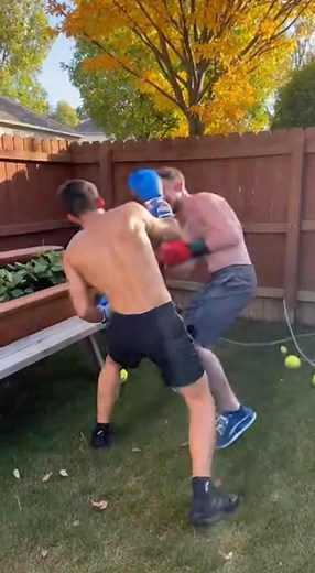 4.2K views · 22 reactions | “Intense Backyard Boxing Sparring – Speed, Skill & Power!” #Boxing #Sparring #BackyardBoxing #FightTraining #BoxingLife #combatsports | Fighting Cell Uncut | Facebook