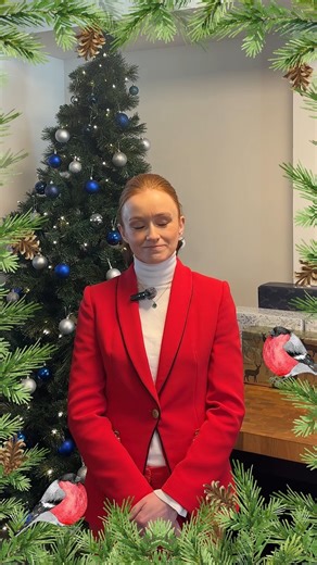 18K views · 76 reactions | Jane Mangan looks back at an eventual 2004 King George VI Chase featuring a bad santa for her memory of the great race! | Racing TV | Facebook