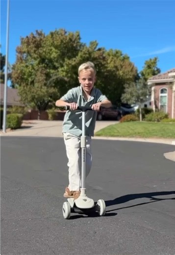 Kids Scooter Fun | BEIESTATE Smooth rides, happy moments, and lots of smiles 🛴 This is what outdoor fun looks like.#outdoorfun #3wheelscooter #beiestatescooter