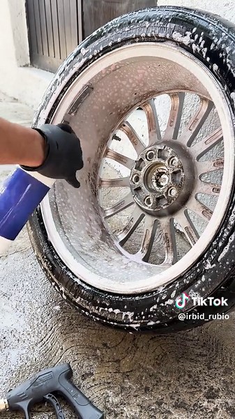 Parte 2. Detallando un #chrysler300 para que parezca nuevo con productos Ifix #ifixproductos #detailing