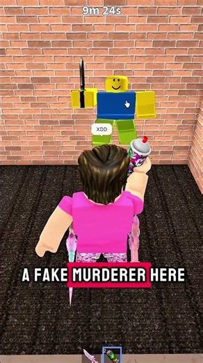 SPRAY PAINTING a FAKE MURDERER On MURDER MYSTERY 2 😱 #roblox #robloxshorts #mm2