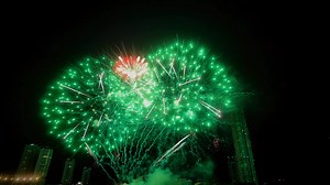 Colorful real fireworks and fireworks displays Celebrate New Year's Eve, big celebrations, festivals, and events.