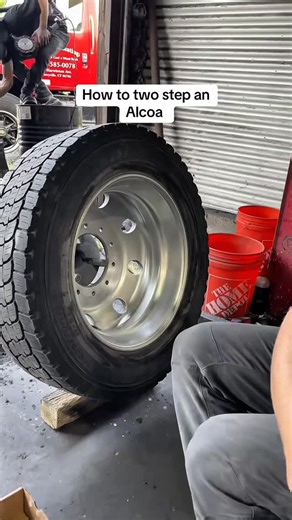 Alcoa aluminum wheel polishing to a mirror foo | Renegade Products USA