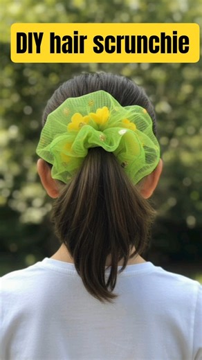Easiest hair scrunchie tutorial||diy hair scrunchie #diy #craft #fashiontrends