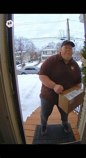 Delivery Man Ring Doorbell #fyp #fypシ #fypシ゚ #viral #funny