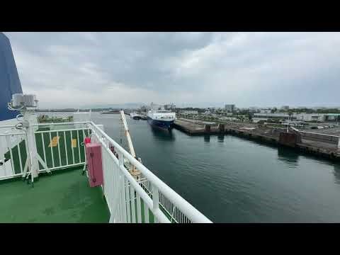 フェリーろっこう 宮崎港入港