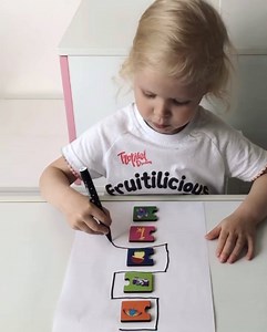 A fun and easy to set-up activity to strengthen pre-writing skills! - Credit: @kroshkaumka on instagram! | 7 Days of Play