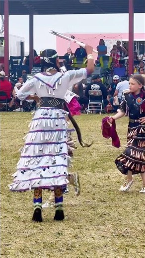 Teen Girls jingle dancer🪶✨ #indigenous #powwow #jingle #dance #beauty #culture #festival #shorts