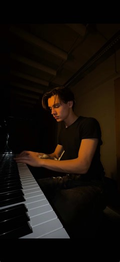 Rush of Life x Icarus – Beautiful Piano Mashup