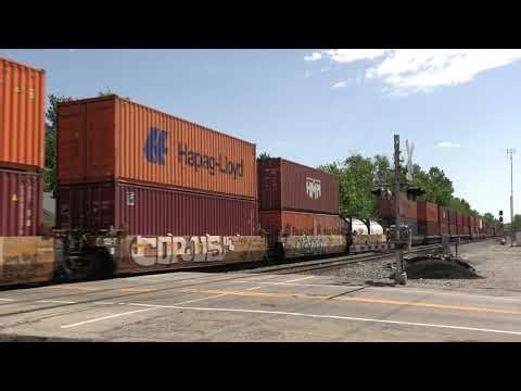 NORFOLK SOUTHERN GE AC44C6M Northbound Intermodal Container Train