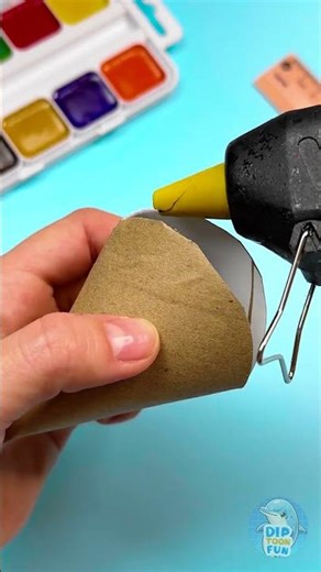 Toilet Roll Birds: Spring Craft! 🧻🐦🌸 #Shorts #Kids #DIY