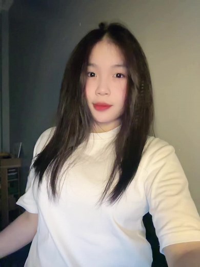 Trần Quỳnh Như: Thời Trang và Phong Cách Độc Đáo