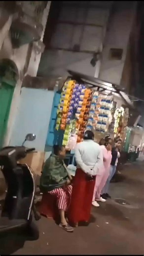 All road side worlk | Kolkata sonagachi area | Instagram