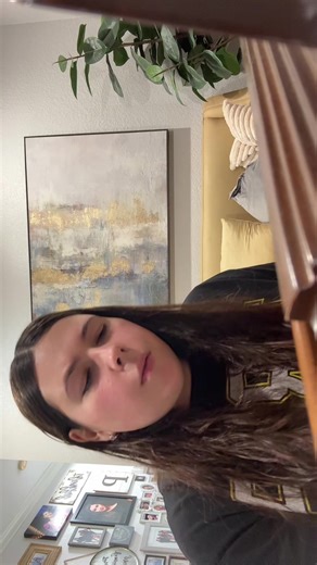Gigi Perez's Unique Piano Composition