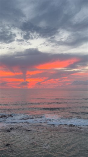 The sun doesn’t rush to rise - it just keeps showing up. Real change works the same way. One steady step at a time. #Bariatricprogress #seachange #sunrise | Sea Change Weight Loss Clinic